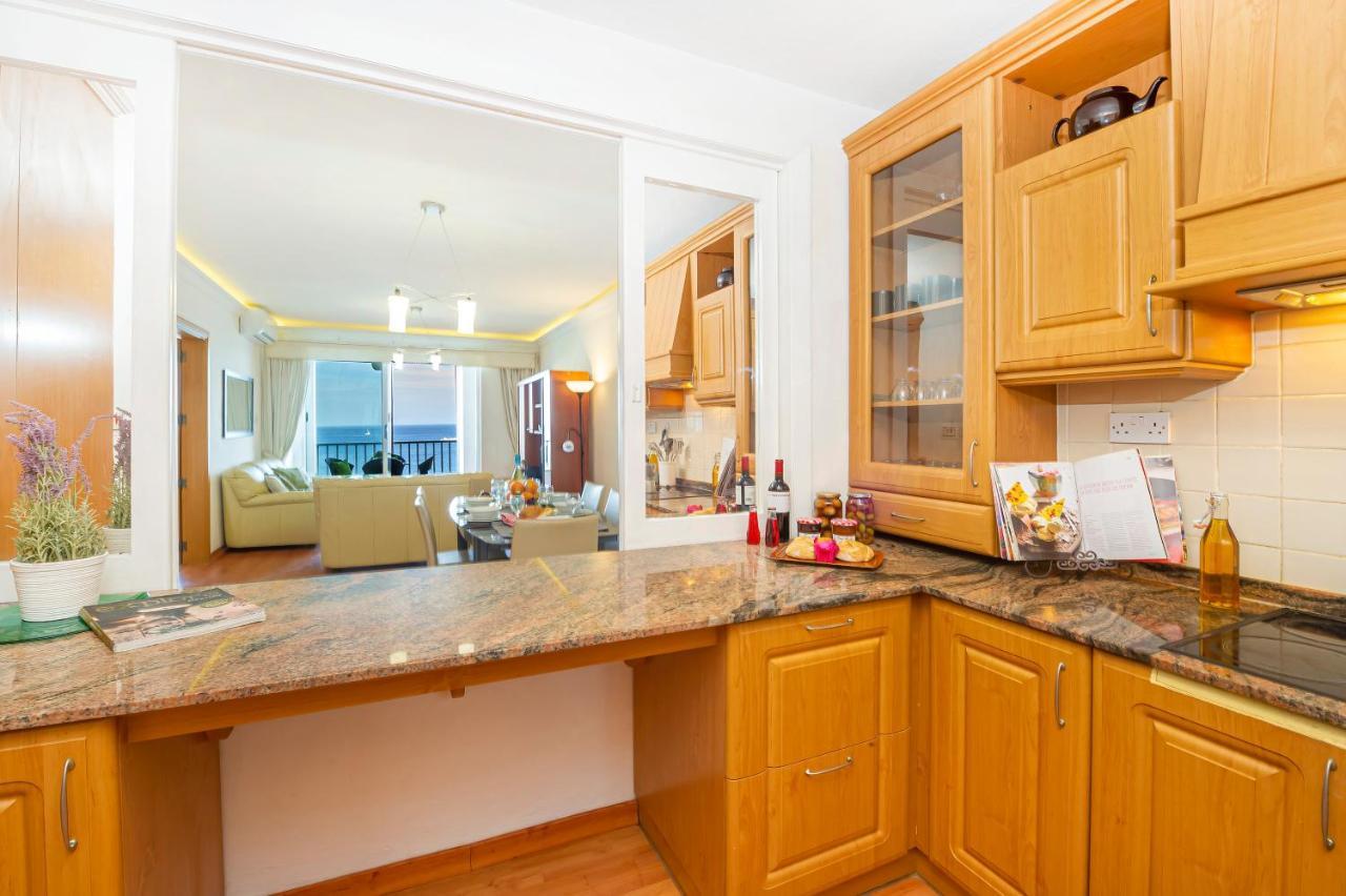 Spinola Bay Top Floor Seafront 3 Bedroom Apartment With Panoramic Sea Views - By Getawaysmalta Saint Julian's Eksteriør billede