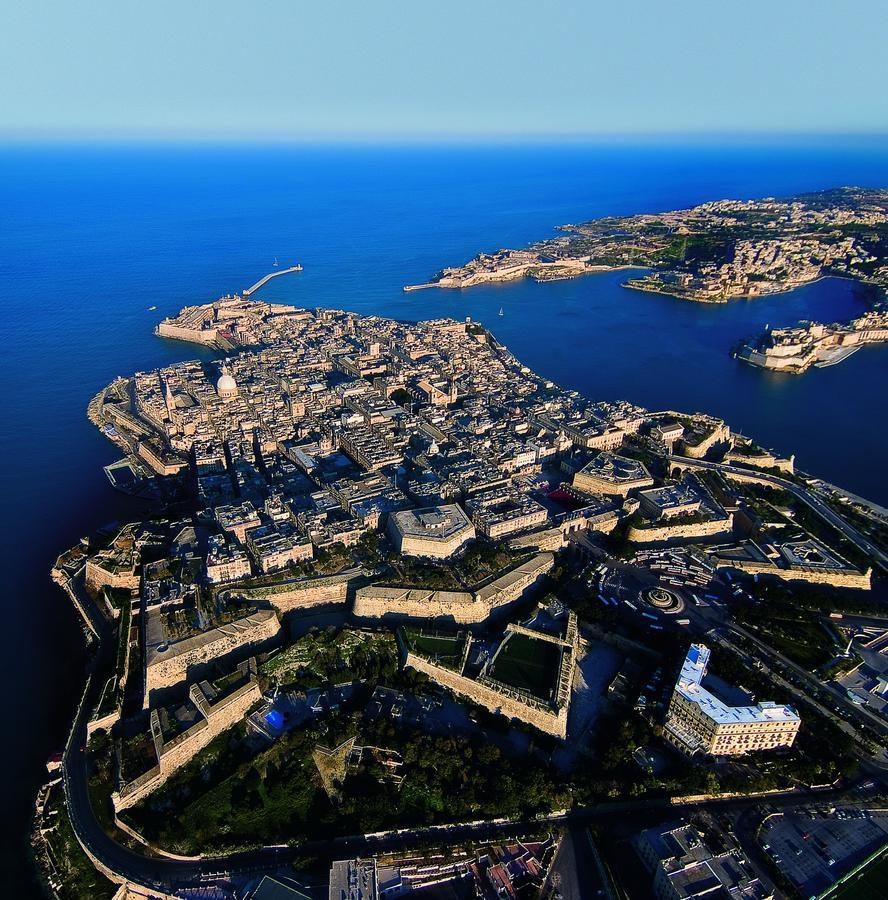 Spinola Bay Top Floor Seafront 3 Bedroom Apartment With Panoramic Sea Views - By Getawaysmalta Saint Julian's Eksteriør billede