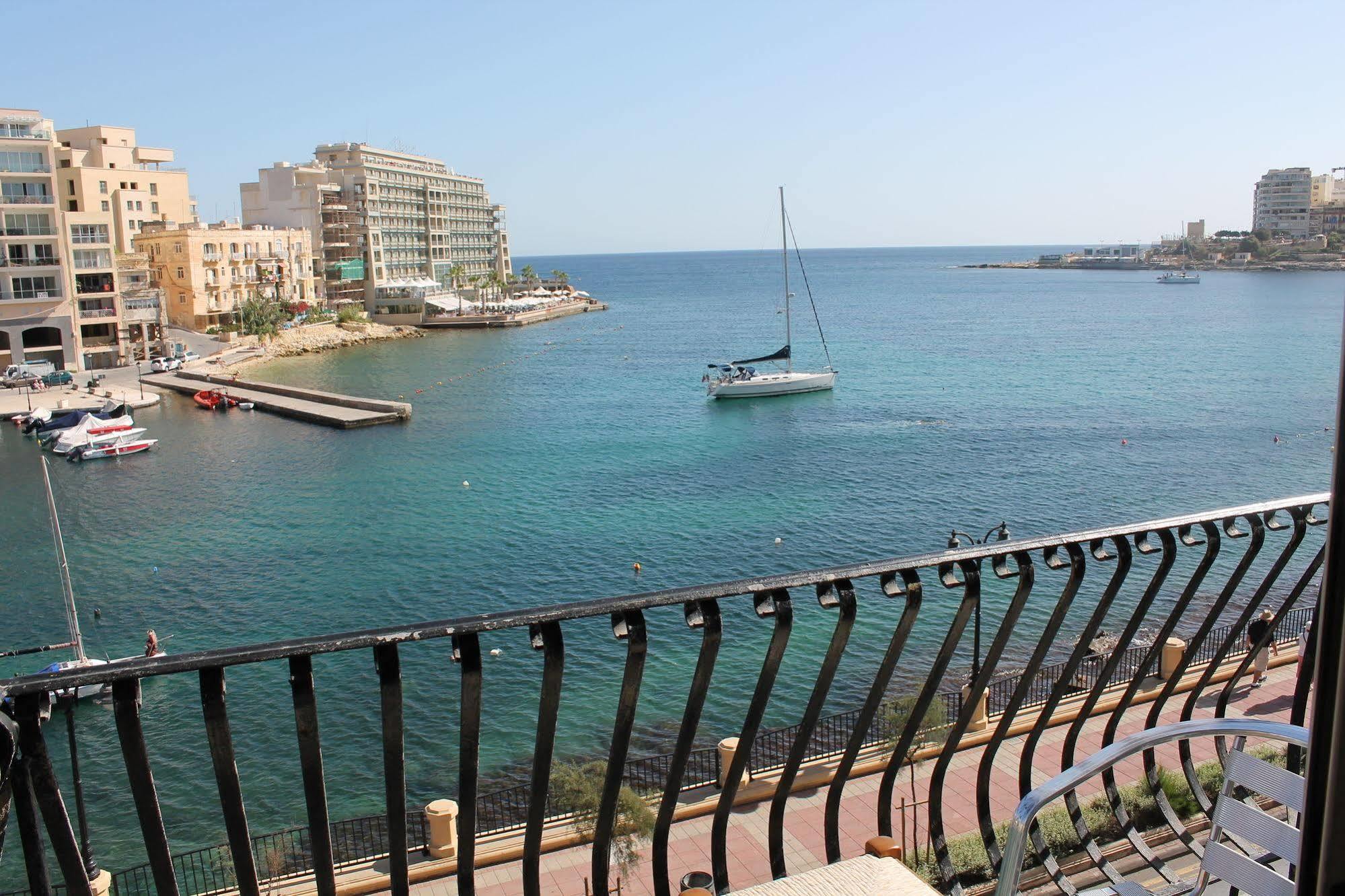 Spinola Bay Top Floor Seafront 3 Bedroom Apartment With Panoramic Sea Views - By Getawaysmalta Saint Julian's Eksteriør billede