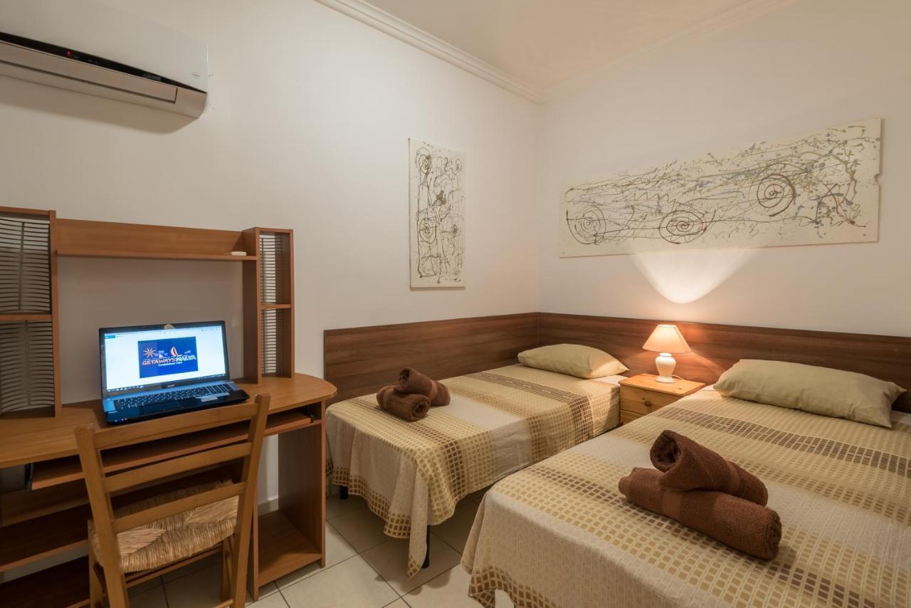 Spinola Bay Top Floor Seafront 3 Bedroom Apartment With Panoramic Sea Views - By Getawaysmalta Saint Julian's Eksteriør billede